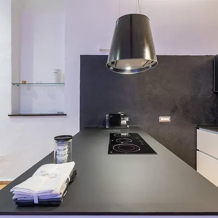 Leonida's 2 Open Space Apartment Cagliari